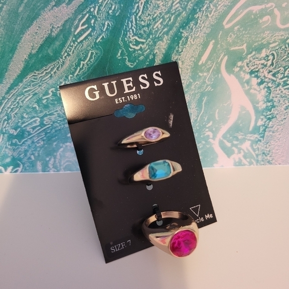 Guess Ring Set Size 7 - Picture 1 of 1